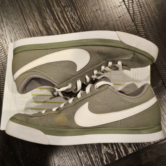 Nike Shoes Men's Size 10 - Picture 2 of 10